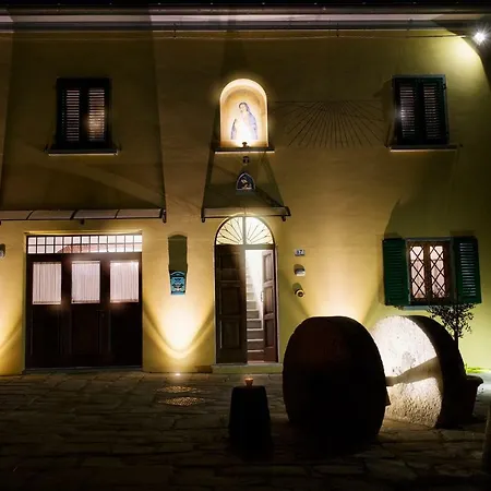 Antica Macina Toscana Bed & Breakfast 3*